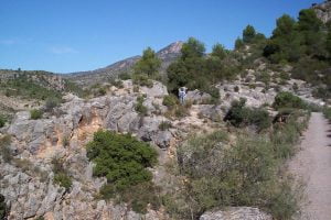 Peña Cortada, Barranco de La Cueva del Gato, Chelva, Valencia.