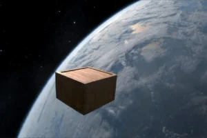 Japón lanza una caja de madera al espacio para combatir la basura espacial